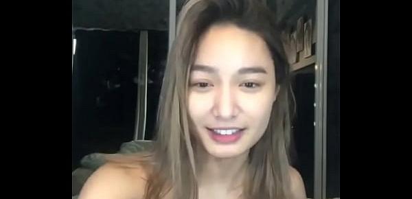  Sachzna laparan nipple slip viral video